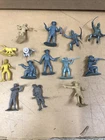 Mixed Lot Vintage 14 Figures Cowboys, Army, Knights