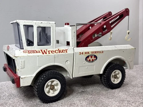 1969 Mighty Tonka AA 24HR White Service Double Boom Wrecker Steel Tow Truck