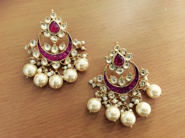 chand baliyan earrings meaning