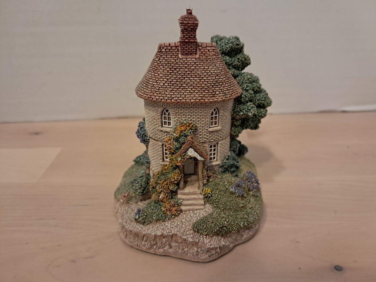 Lilliput Lane - Tea Caddy Cottage