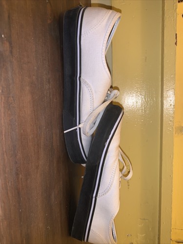 vans authentic black sole