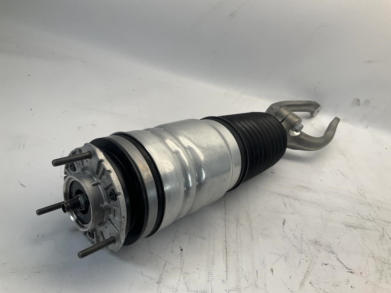 23-25 Maserati GranTurismo M189 Front Right Passenger Strut Shock Absorber Q