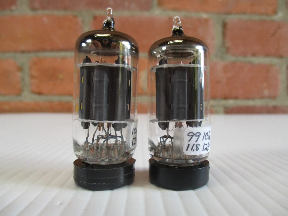 Par de tubos de vacío CVC 12AU7 ECC82 placa emparejada nuevo en caja nos TV-7 probado Foto 4 de 4