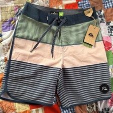 Quiksilver Boy s Highline Slab Youth Dry Flight Board Shorts 26/12