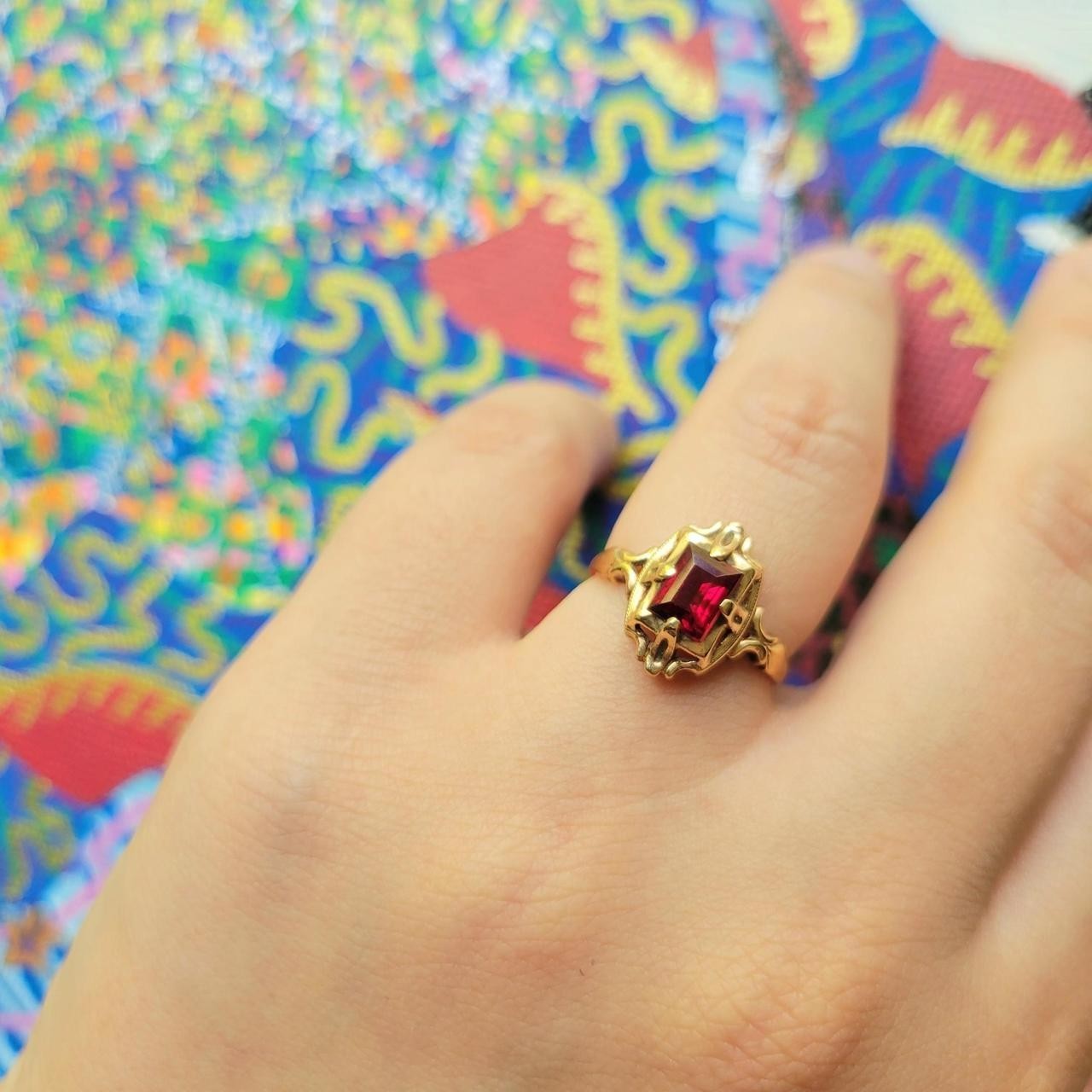 Vintage 10K Solid Gold Simulated Ruby Ornate Ring… - image 10