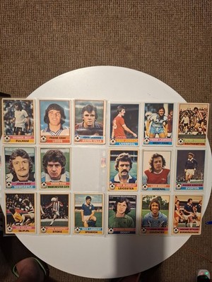 1977-78 A&BC Fußball Karten Sammlung 288/330 Inc. George Best + Duplikate
