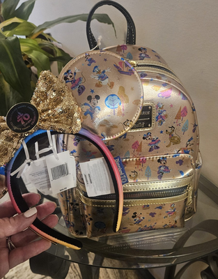 Loungefly Disney Parks 70周年記念 ミニリュック Loungefly Disney Gold Mini Backpack Disneyland 70th Anniversary