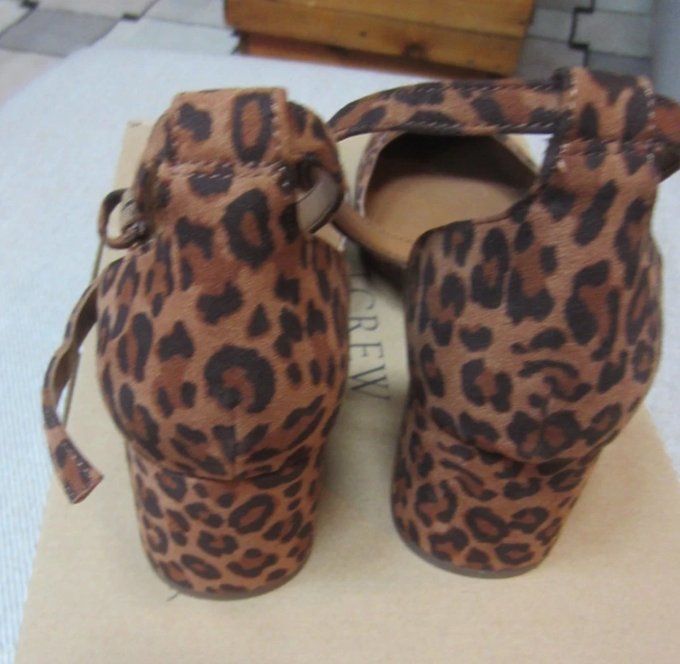 J. Tacones Crew Factory con correa al tobillo en caja original gamuza leopardo talla 9 usados en excelente estado Foto 4 de 4