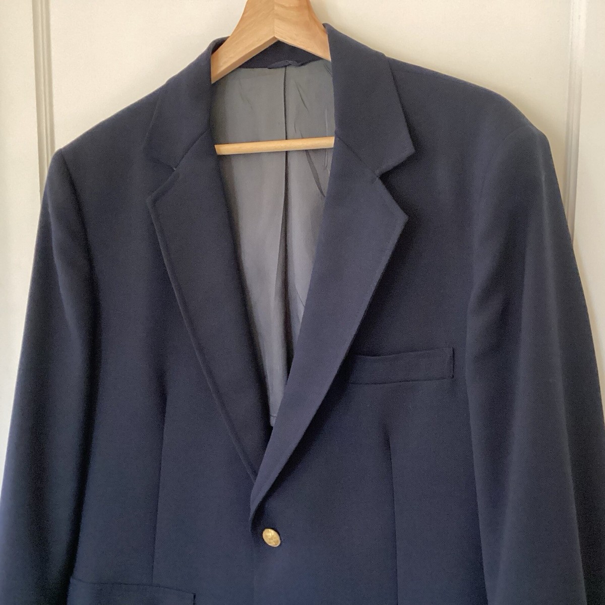 Vintage Boston Store Navy Blazer Men’s 41R Brass Buttons Pockets Lightweight View 2