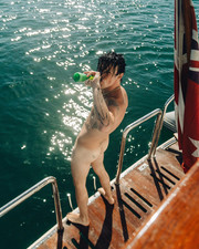 Yungblud hot sexy bludfest IDOLS rock & roll High Quality Magnet 3 by 4 in 1144