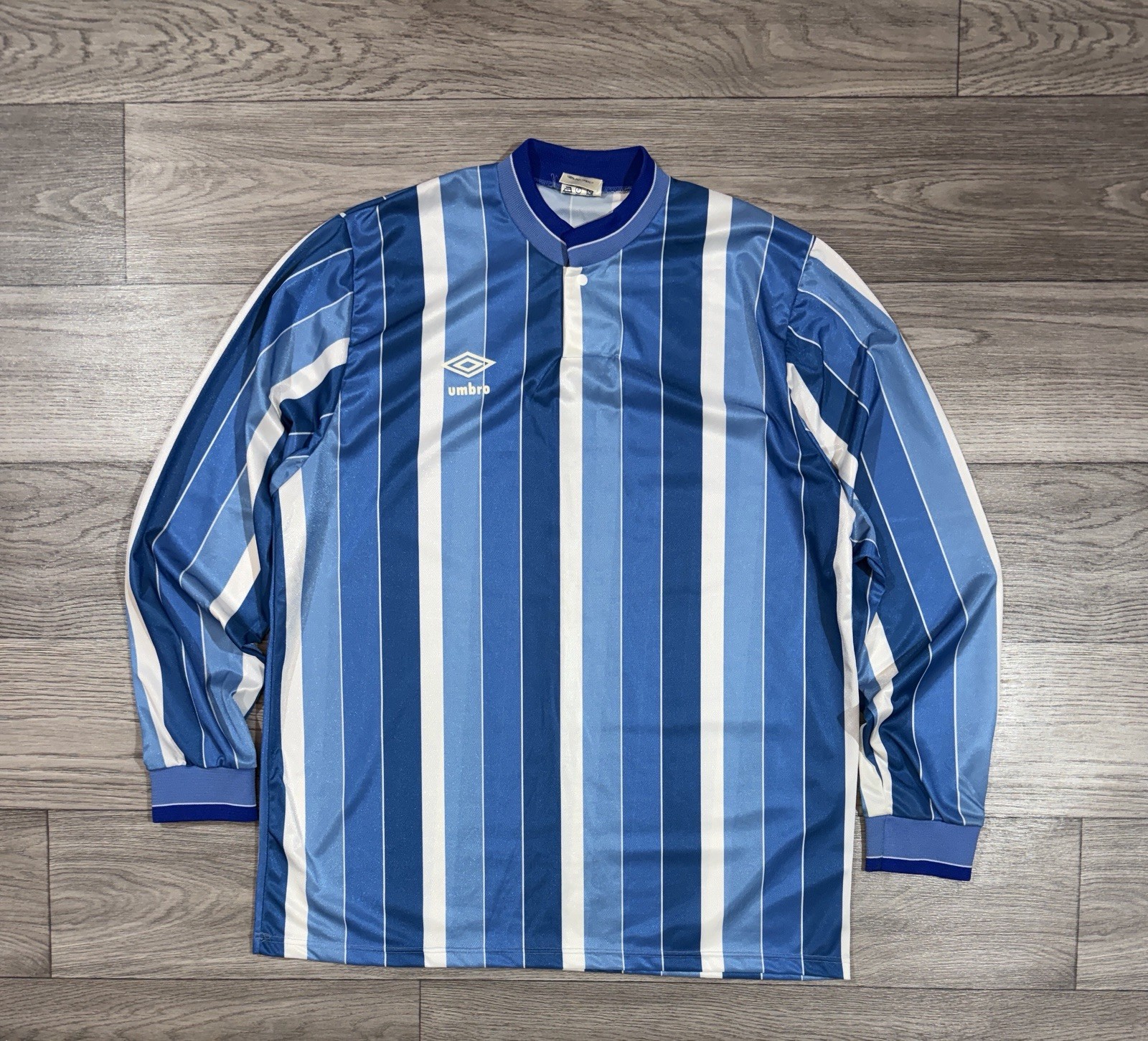 Vintage 1980s Soccer Jersey Blue White Striped Long Sleeve Football Shirt Umbro
