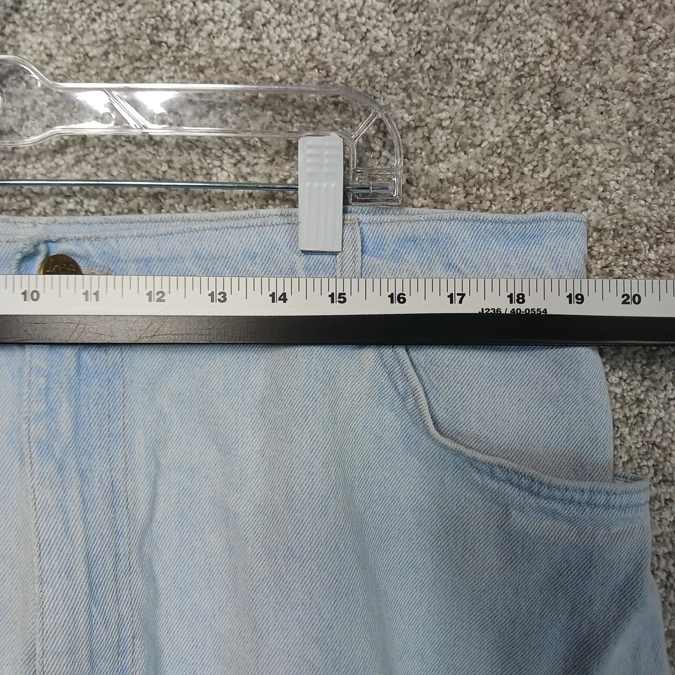 Vintage Lee Shorts Womens 24W Medium Light Wash Denim High Rise USA Cotton 90s - Image 3 of 4