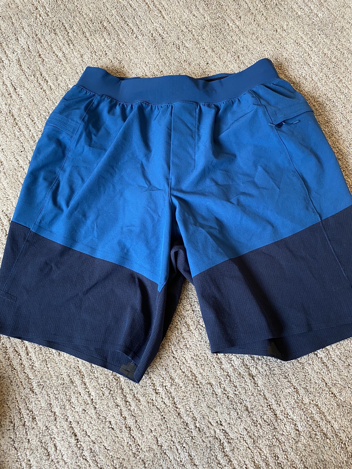 Lululemon Men’s Namaste At The Beach Swim Shorts Blue Navy Mesh Lined 8