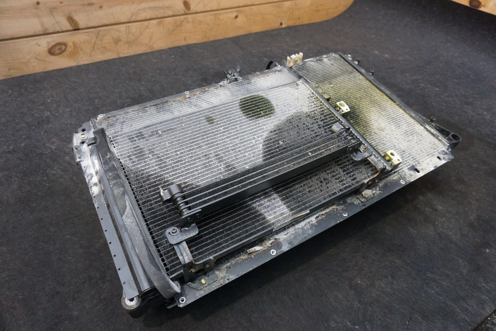 Front Radiator Condenser Fan Cooling Pack OEM 278488 Ferrari California 2012-14