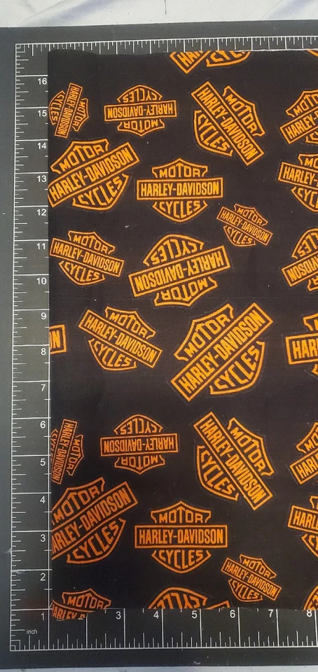 Harley Davidson tela de algodón negra con logotipo naranja por 1/2 yarda, 57-58" de ancho Foto 2 de 2