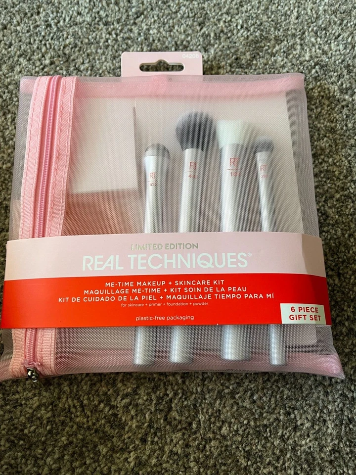 Real Techniques Limited Edition Me-Time MakeUp & Hautpflege Kit Neu