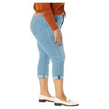 Signature by Levi Strauss  Co. Women's Mid Rise Capri Jeans Size 20 Blue --O4--