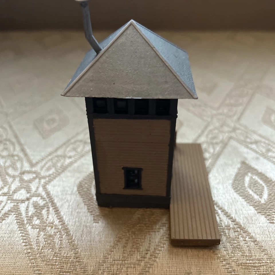 Torre Interruptor Escala HO con Señal por Bachmann Usado Pintado Foto 4 de 4