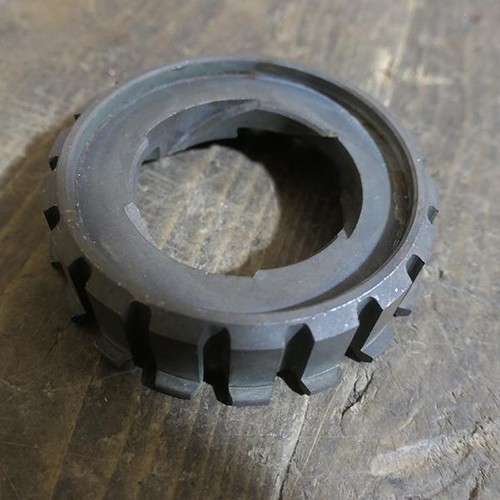 Honda ATC90,C90,CT90,ST90, 18T Clutch Centre, NOS, 22121-096-000 - Picture 2 of 4