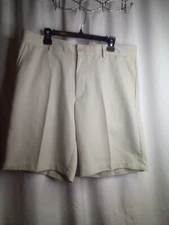 Greg Norman for Tasso Elba Shorts Men 36 Shark Golf Active Tan