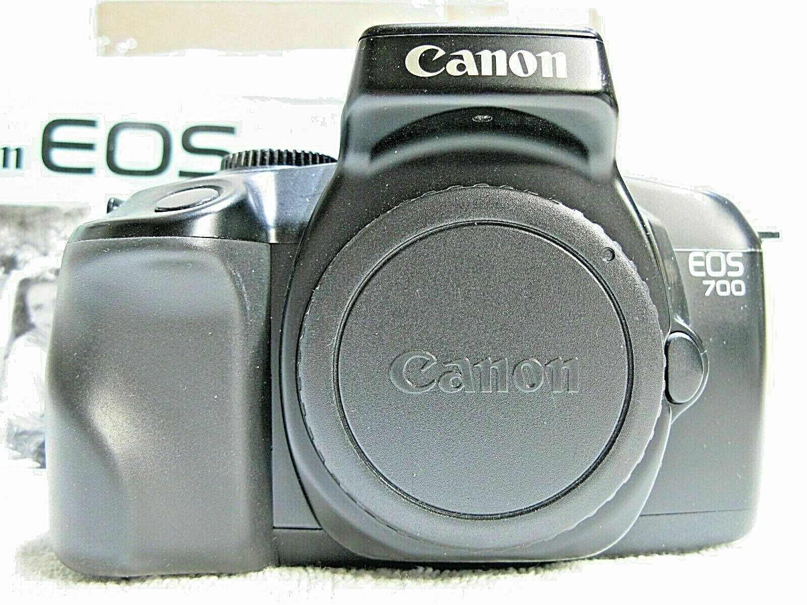 Canon EOS 700 35mm SLR film camera Takes Canon EF lens WORKING GREAT