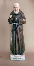 Statua di Padre Pio (benedicente) 60cm, resina polvere di marmo.