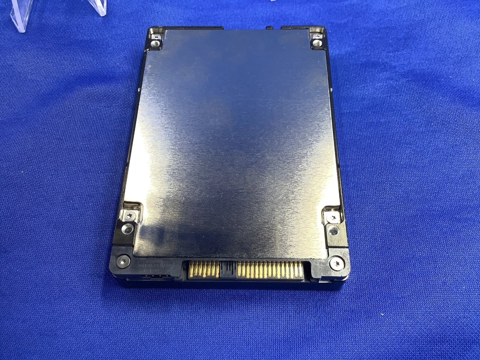 XS7680SE70004 Seagate Nytro 3331 7.68TB SAS 12Gb/s 2.5in ENT SSD - Image 2 of 4