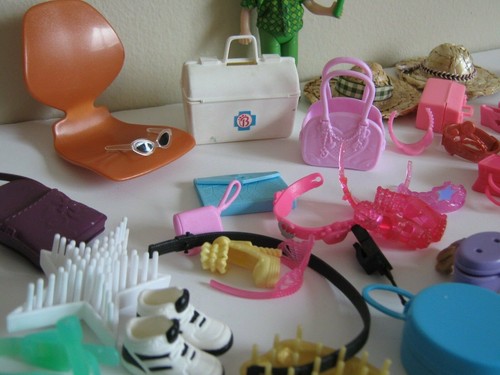 Barbie & Bratz Doll Clothing Accessories Mid Century Mod Lot Mattel ages 7 to 70 - Picture 10 of 10
