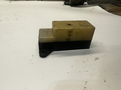 1994 Suzuki Katana 600 GSX 600 F OEM RELAY ASSEMBLY FUSE BOX