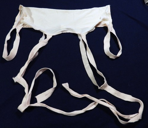 Vtg 1950s 1960s Warner's Chafeze Girdle Chafe Guard Average Size