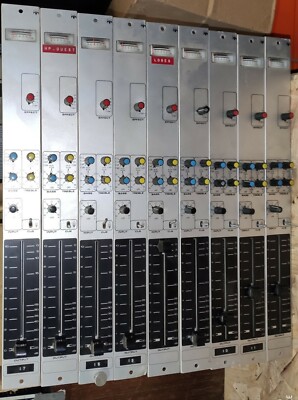 Plus de 24 voies Console de mixage analogique: Allen & Heath, Mackie, SoundCraft