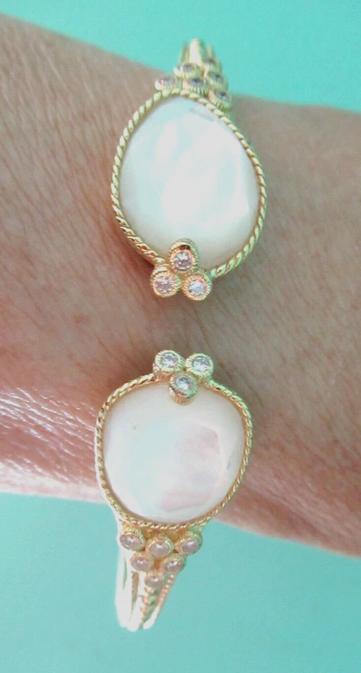 Brazalete Judith Ripka de plata esterlina revestida de oro de 14 quilates MOP DMQ CZ tamaño promedio caja JR* Foto 3 de 4