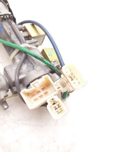 01 02 03 04 05 LEXUS IS300 IGNITION SWITCH WITH KEY - Picture 11 of 12