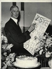 1937 Press Photo Connie Mack at his 75th birthday party in Philadelphia, PA.