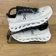 On Cloud Shoes Unisex Size UK 8 CloudTilt On Running Gym Trainers White Black