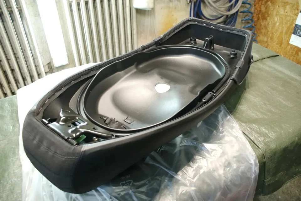 Sport Mono Sitzbank Keder Schwarz! Vespa GTS 125 300 2014-2025 Seat Sella - Bild 4 von 4