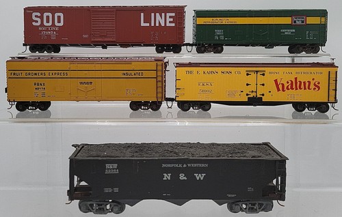 Modelos americanos y otros coches de carga surtidos a escala S: 51002, 82174, 79222 [5] | Zustand: Used
