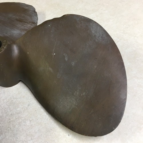 Chris Craft Federal 7947 Brass 3 Blade RH Propeller 15x12P Bore 1.25" - Damaged - Picture 23 of 24