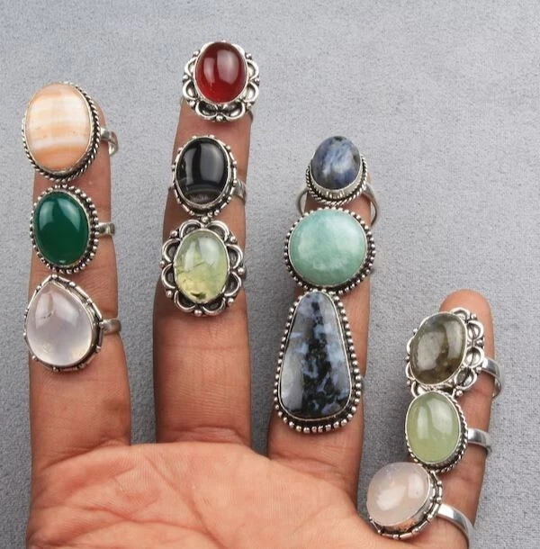 Lote de anéis de grife folheados a prata esterlina 925 com pedras preciosas Prehnite & Mix - Imagem 2 de 3