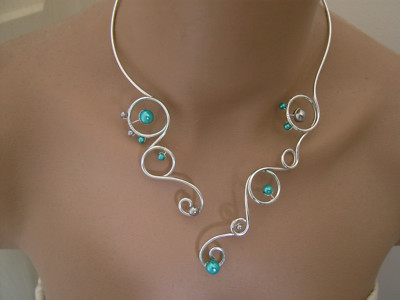 Collier Perle Bleu Turquoise - Style Mariée / Soirée - Fantaisie Verre - Neuf Avec Étiquettes