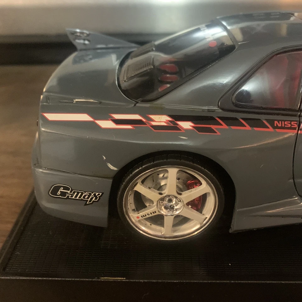 Muscle Machines Nissan Skyline Gt-R Bnr34 2000 1:18 Scale BROKEN SPOILER Gray - Image 4 of 4