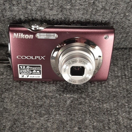 Cámara digital Nikon COOLPIX S3000 batería 12 MP tarjeta de memoria 85% nueva - Imagen 7 de 12