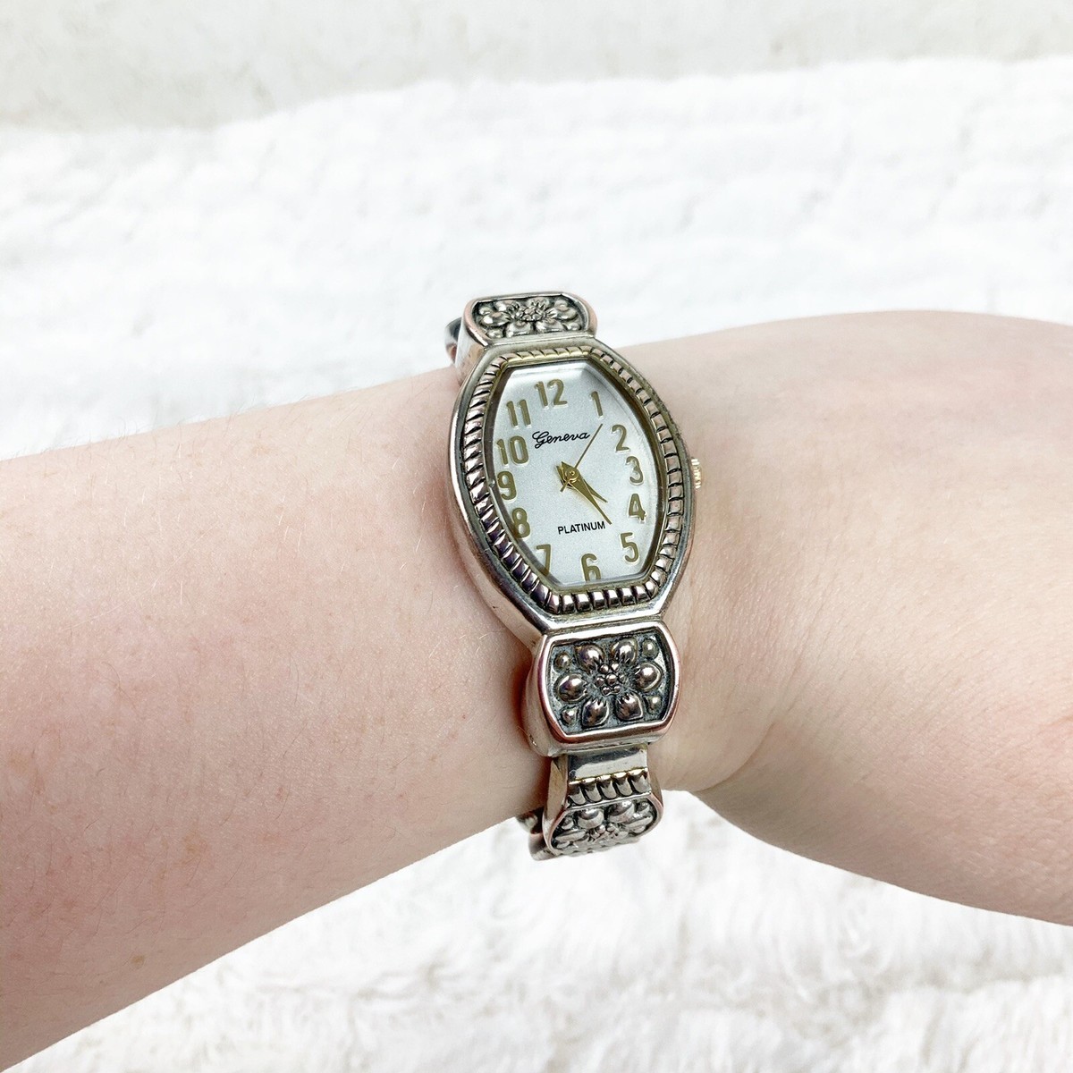 GENEVE◇腕時計/GYA-4008/PLATINUM FOIL/ラインストーン/シルバー