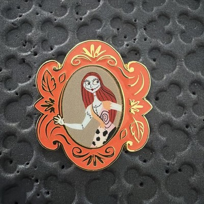 Nightmare Before Christmas Sally Fall Portrait, Hot Topic Mystery Box Pin