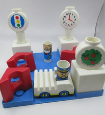 Vtg 83 Johnson & Johnson PEG PALS Toy Playset People Car Building Block USA Made