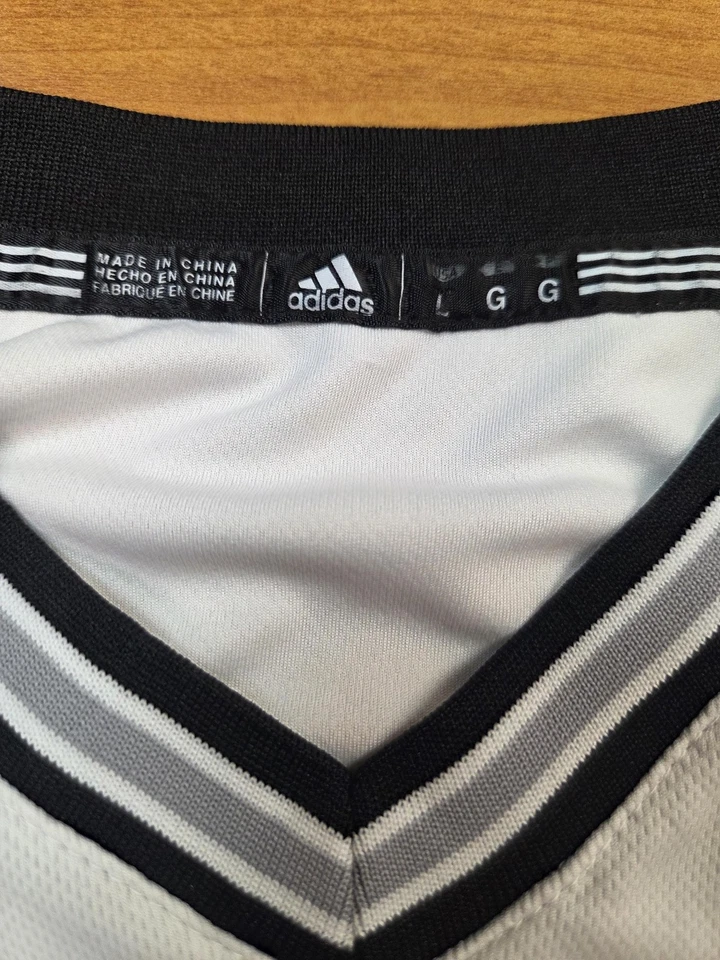 Camiseta deportiva de baloncesto San Antonio Spurs para hombre grande blanca negra NBA Parker Adidas Foto 3 de 4