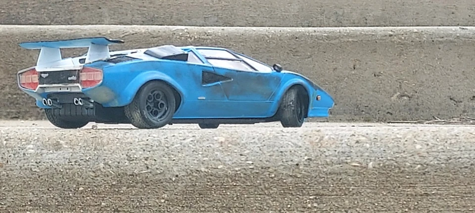 Lamborghini Countach Lp500s 1984 escala 1:24 de Tamiya modelo finlandés Foto 4 de 4