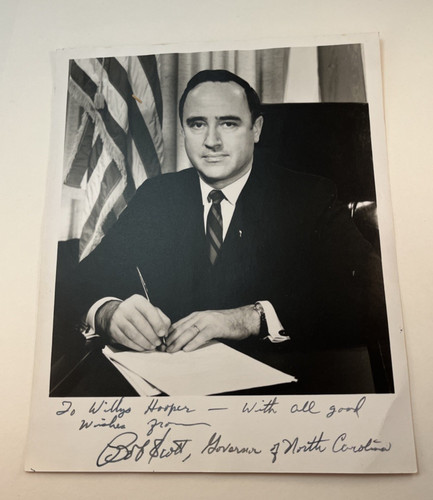 Bob Scott North Carolina Governor Signed 8 x 10 inch Photo Signature