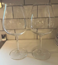 Lot - 2 Riedel Vinum Tulip Shape Pinot Noir 9” Red Wine Rose Stem Glasses EC