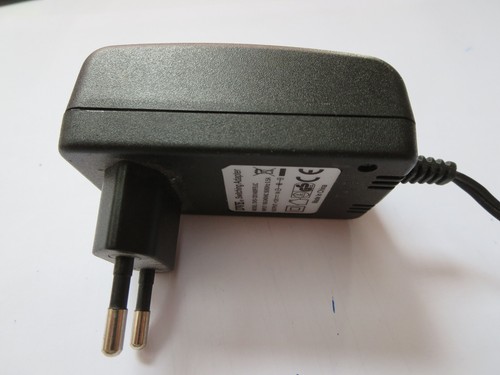 Konvolut Steckernetzteile 8 Stück, u.a. Samsung, USB, Klinke usw. - Zdjęcie 16 z 17